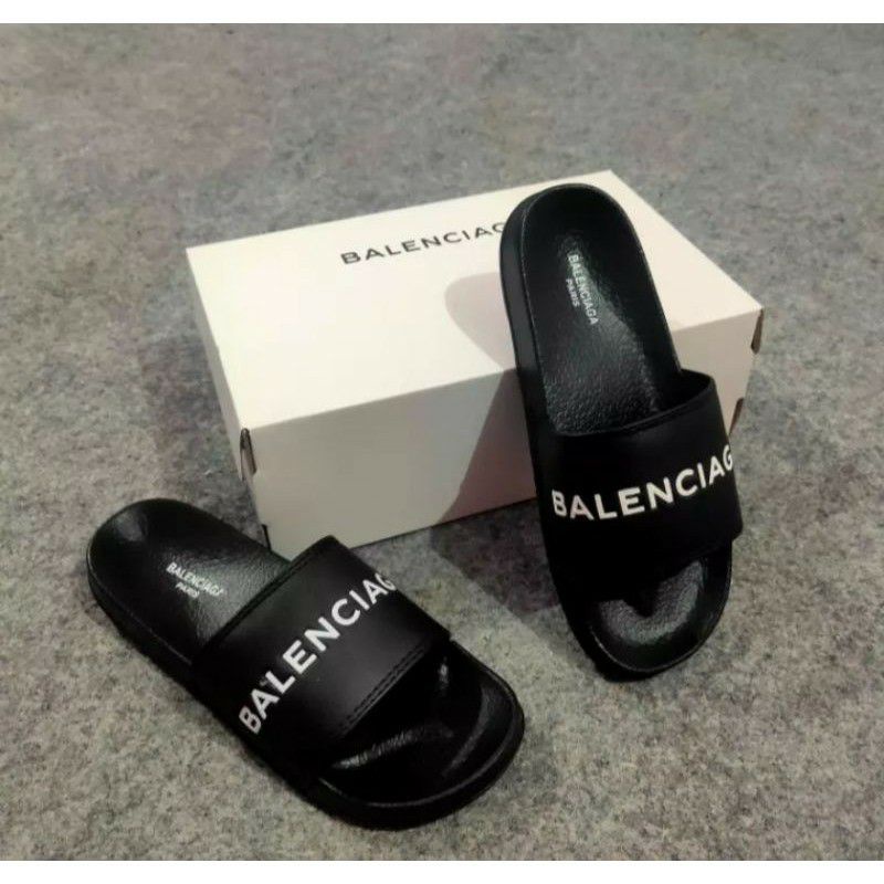 Harga deals sandal balenciaga