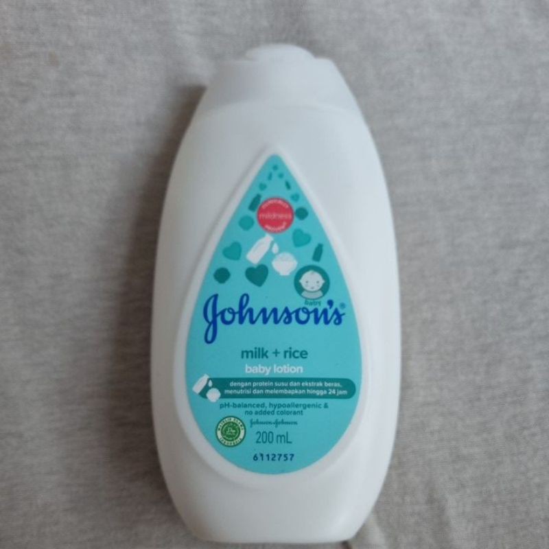 Jual Johnson Milk + Rice baby lotion 200ml ORI Exp 2026 Johnson Milk ...