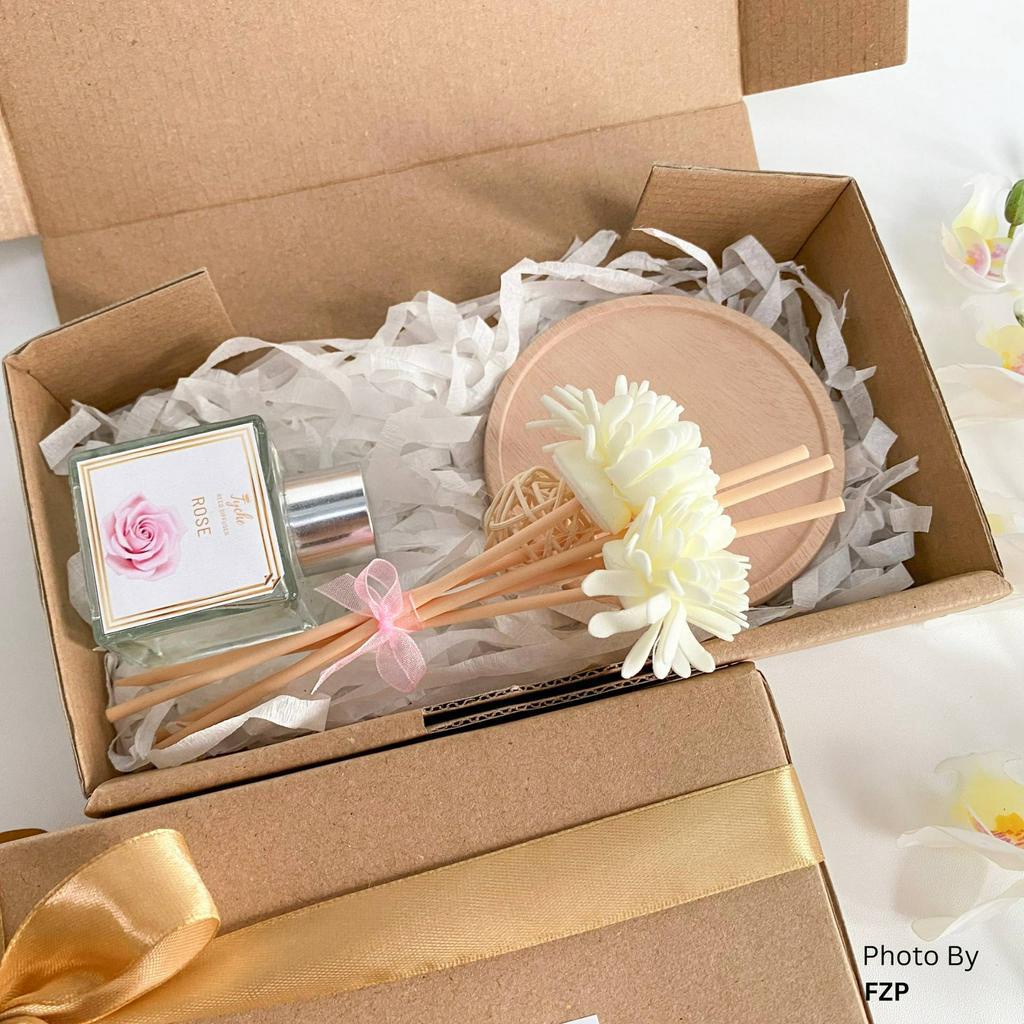 Jual Reed Diffuser + Tatakan kayu Souvenir pernikahan kantor wedding ...