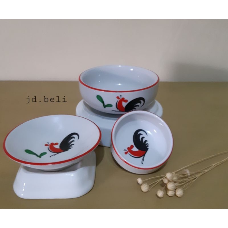 sambal dalam mangkuk kecil