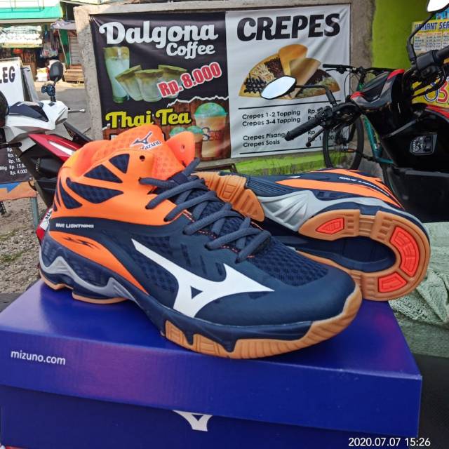 Sepatu mizuno deals wlz 2 mid