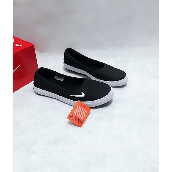 sepatu nike slip on wanita kerja simple ringan