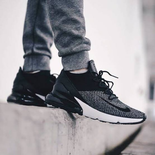 270 flyknit oreo