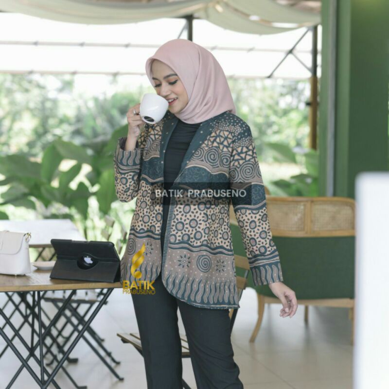 Model 2024 dress kerja