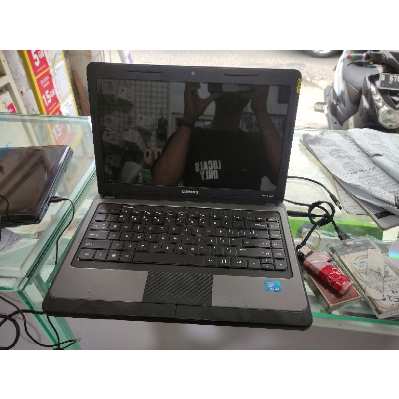 Jual Laptop Compaq Cq43 Ram 2gb Hdd 320gb Intel Celeron Shopee Indonesia 9452