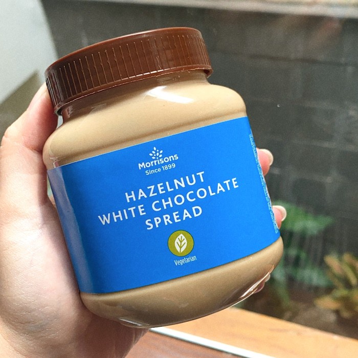 Jual Selai Morrisons White Chocolate & Hazelnut Spread / Selai Kinder