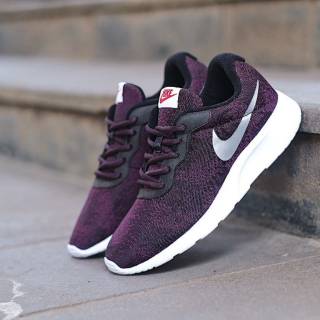 Nike tanjun hot sale mauve silver