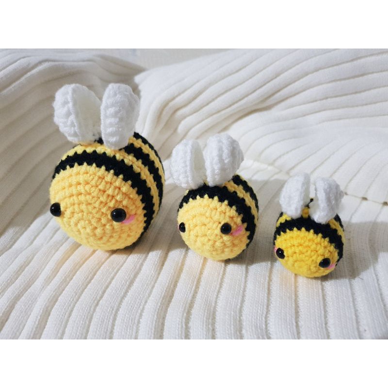 Jual Amigurumi Bee Crochet Doll / Boneka Rajutan / Rajut Lebah ...