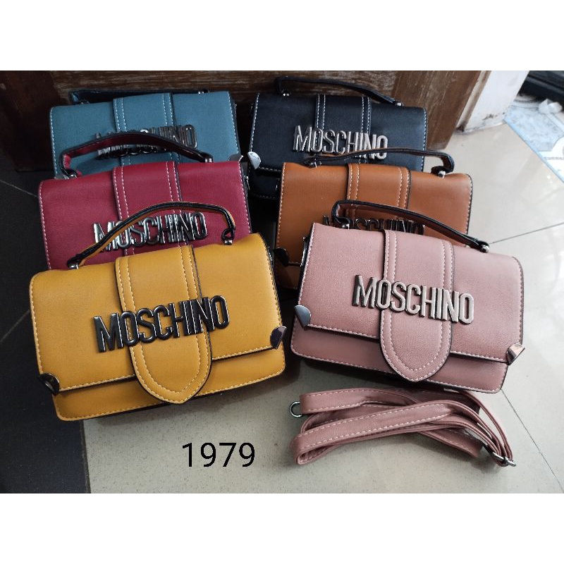 Tas moschino shop sling bag