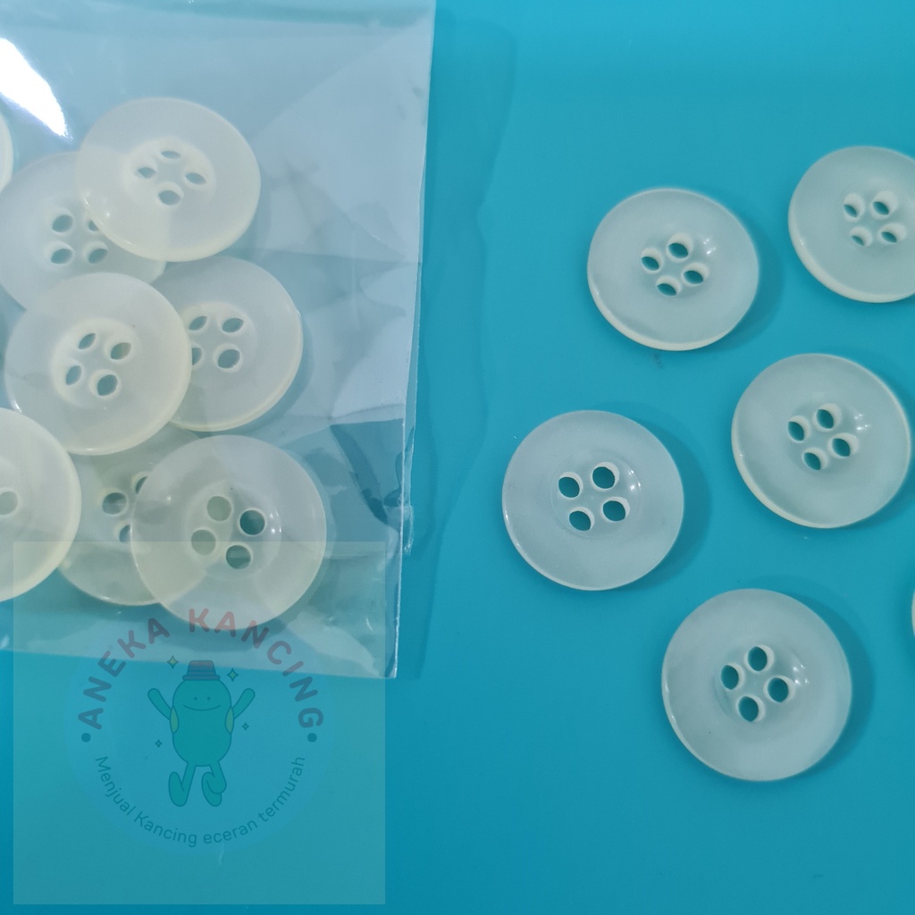 Jual [20 pcs] Kancing Lubang 4 Broken White Cream Bening 24L (1.5cm ...