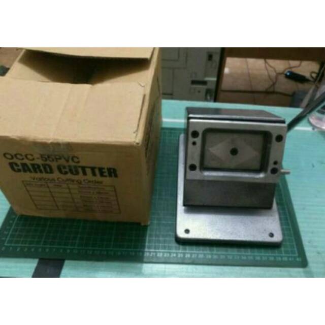 Jual Alat Pemotong PVC Card Kartu KTP ATM Plong ID Card Cutter | Shopee ...