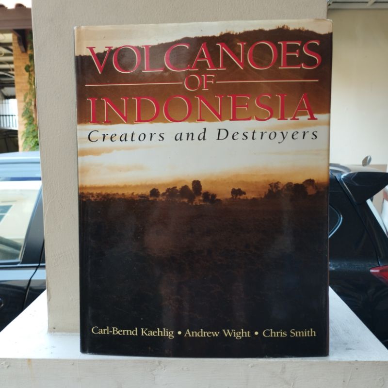 Jual Buku Volcanoes Indonesia Creators and Destroyers (Bekas) | Shopee ...