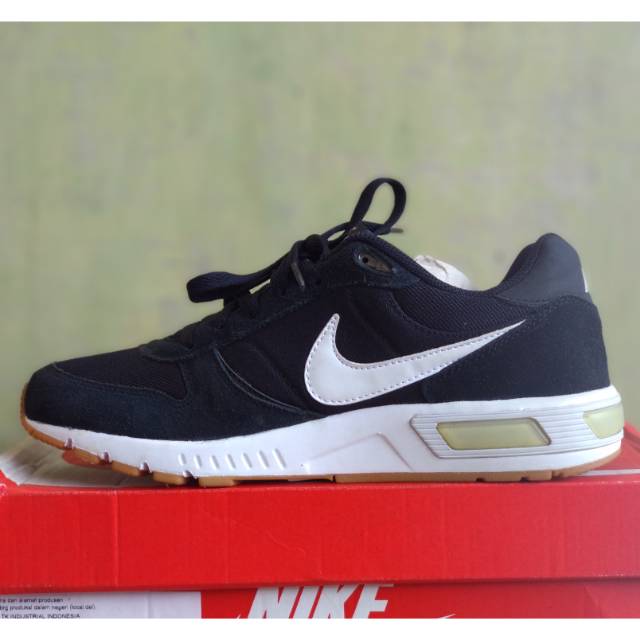 Nike nightgazer kaki best sale