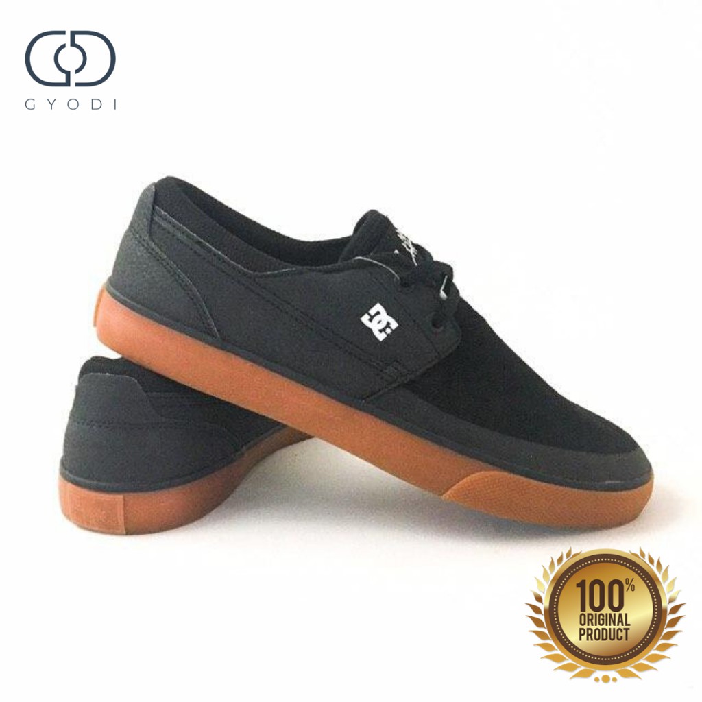 Sepatu store skate dc