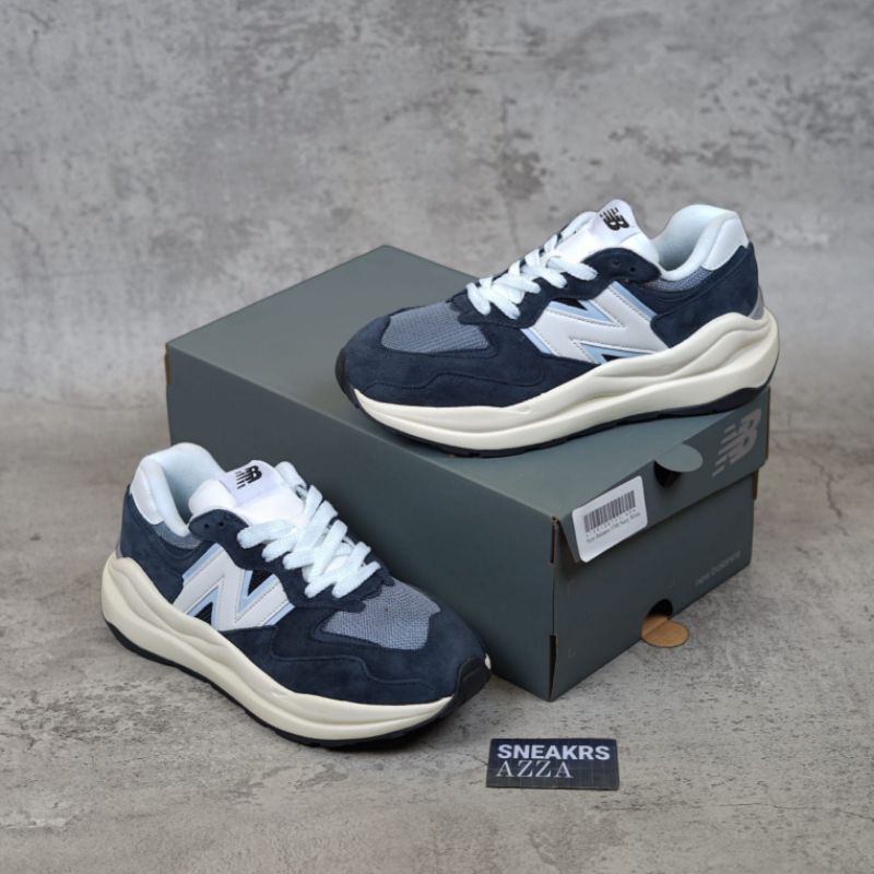 Sepatu new balance navy sale