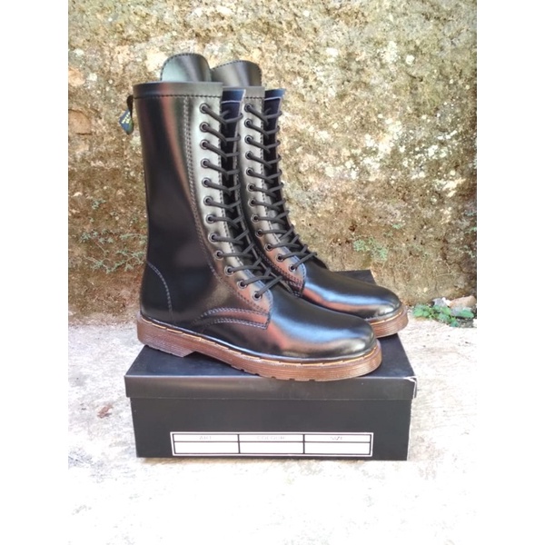 Jual Sepatu docmart panjang 12 lubang | sepatu fashion | sepatu rock n ...