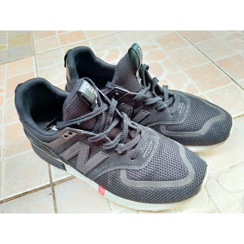 Jual Sepatu Olahraga Running New Balance 574s 1.0 Heritage Black White 44 Original Preloved Shopee Indonesia