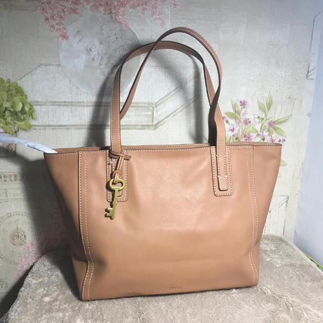 Fossil emma tote on sale tan