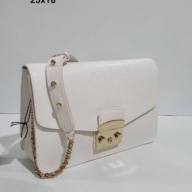 Furla deals metro shoulder