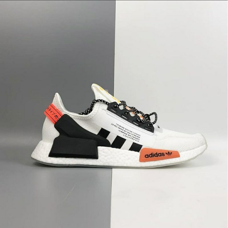 Sepatu adidas nmd r1 online