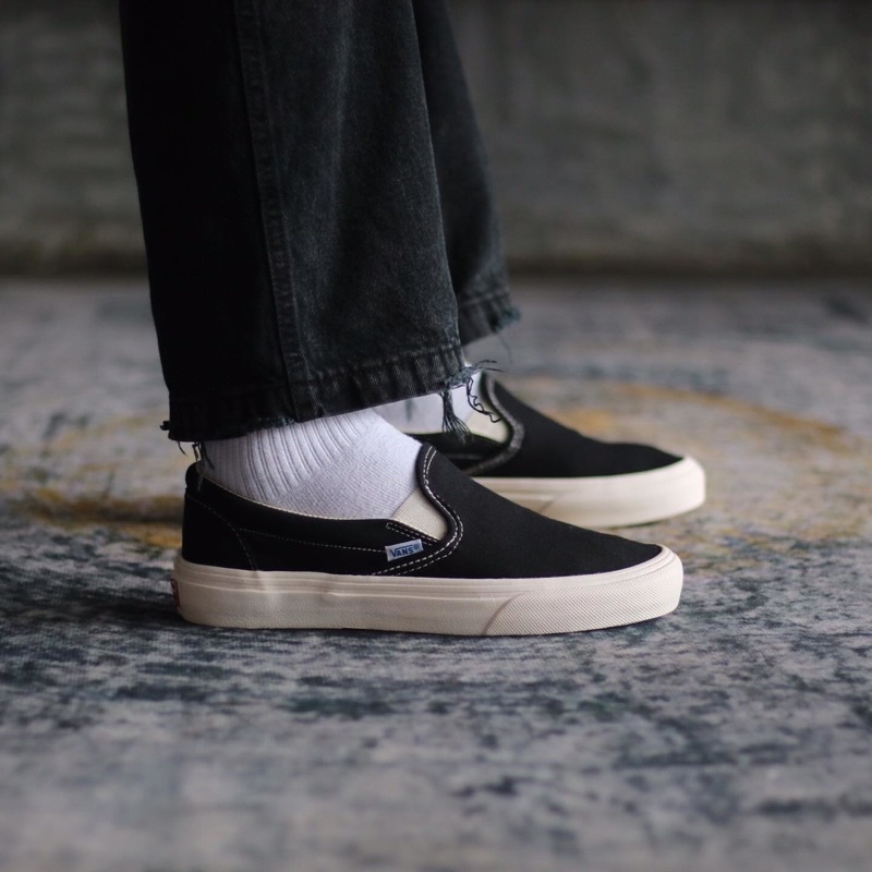 Vans slip on og bw top