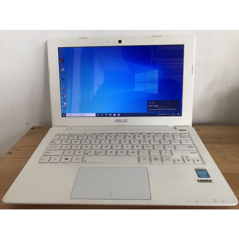 Jual Laptop Notebook Asus X200CA Slim | Shopee Indonesia