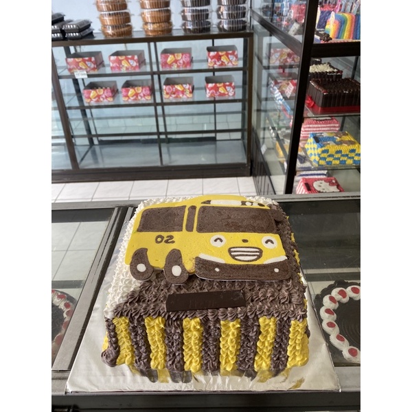 Sensasi di Balik Sajian: Kue Tart Bentuk Bus Pariwisata yang Memikat