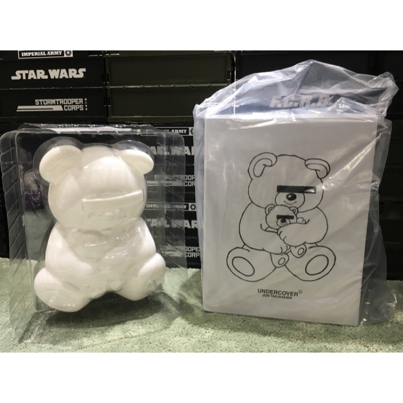 Jual Figure Jun Takahashi Medicom x Undercover Bear Floor lamp