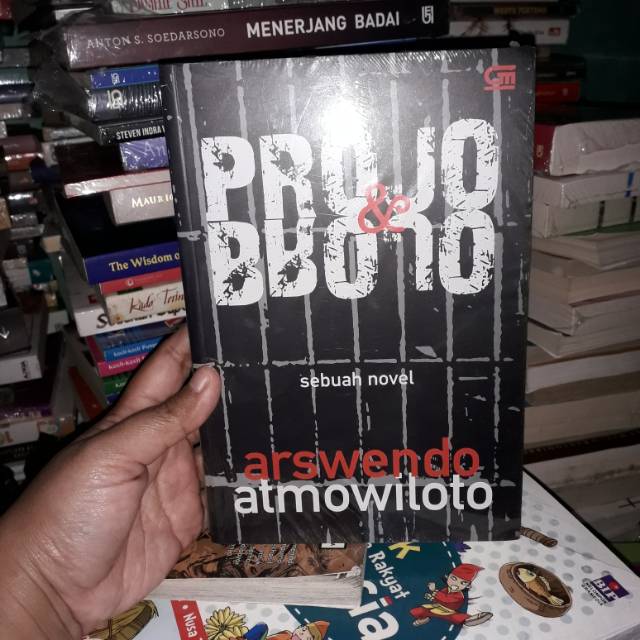 Jual Projo dan Brojo (Arswendo Atmowiloto) | Shopee Indonesia