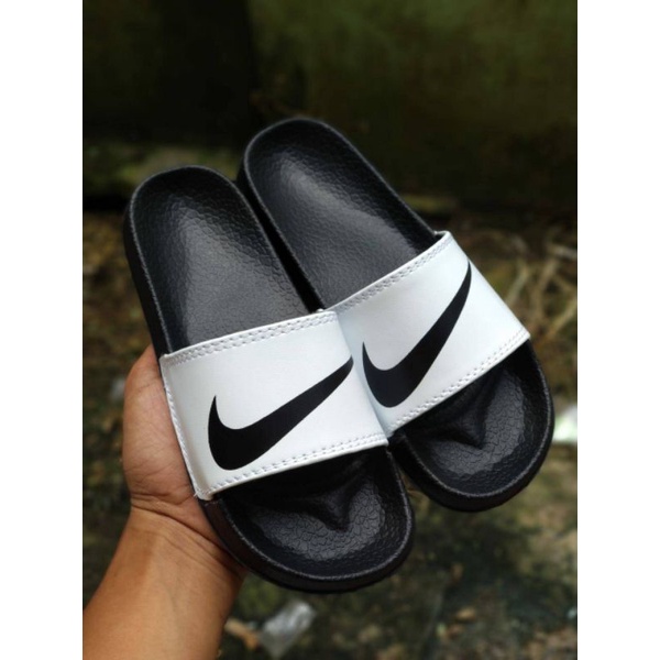 Nike benassi kids online