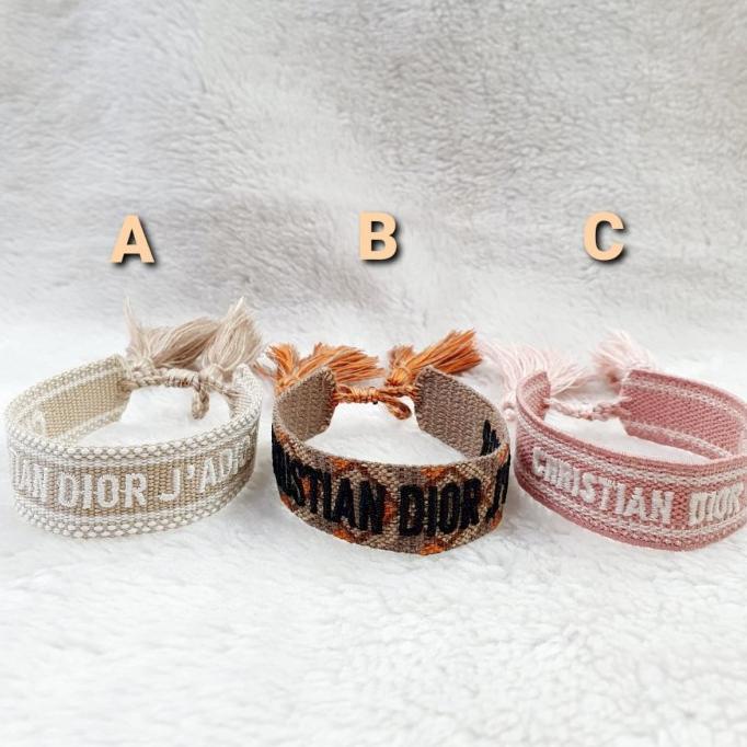 Dior store bracelet harga