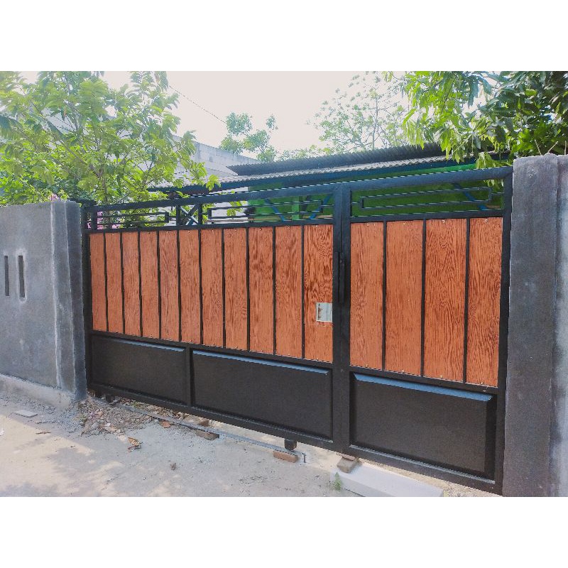Jual pintu gerbang dorong/geser model GRC/wodplank serat kayu kombinasi