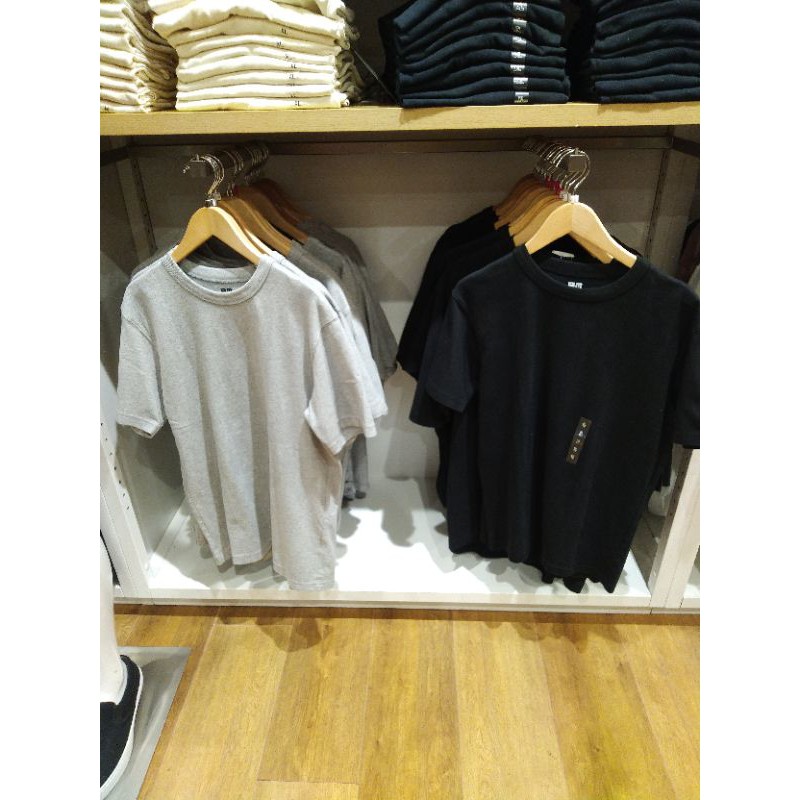 kaos polos uniqlo