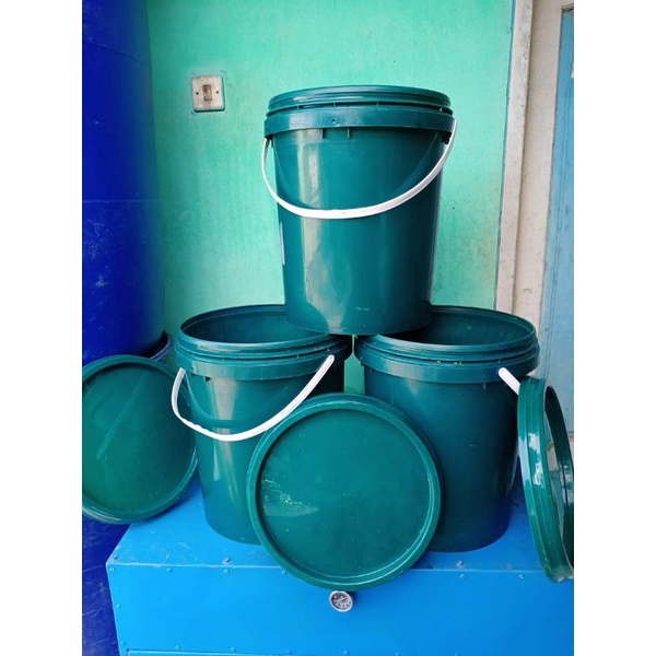 Jual Ember Bekas Cat 25kg Putih Polos Tutup Shopee Indonesia 1797