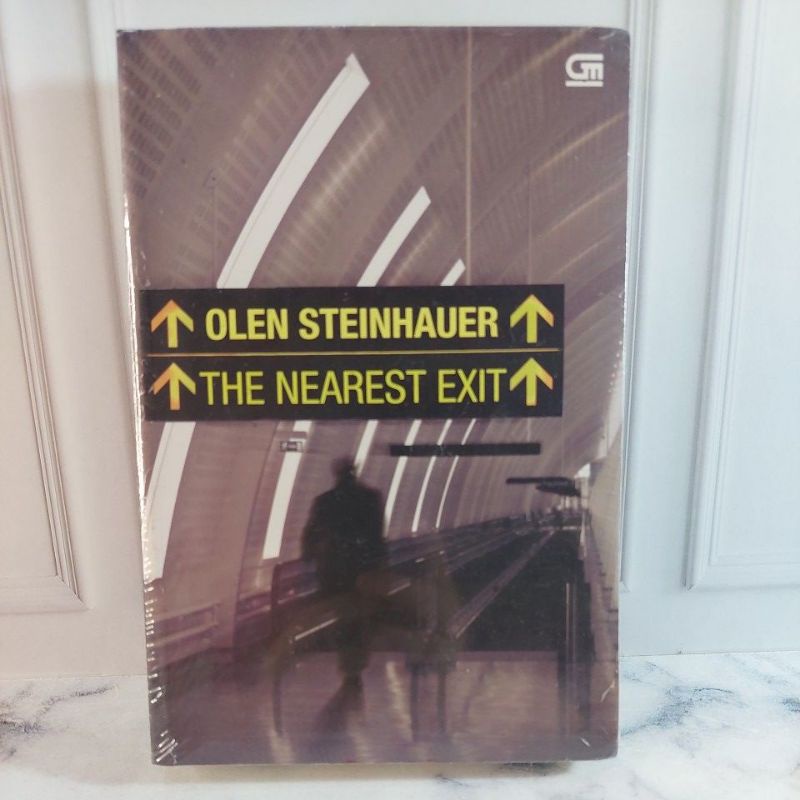 Jual Olen Steinhauer_ The Nearest Exit Shopee Indonesia