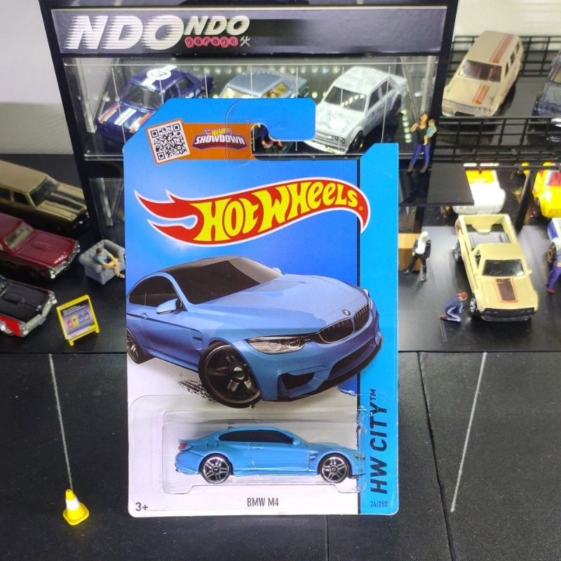 Hot Wheels BMW M4 HW City 24/250 (Long Card)