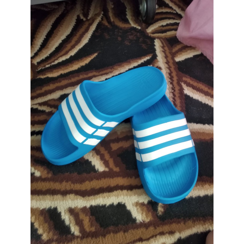 SANDAL SLOP KARET PRIA ADIDAS /BAHAN RINGAN /ANTI AIR /SANDAL KARET TRENDI  /HARGA RAMAH DIKANTONG