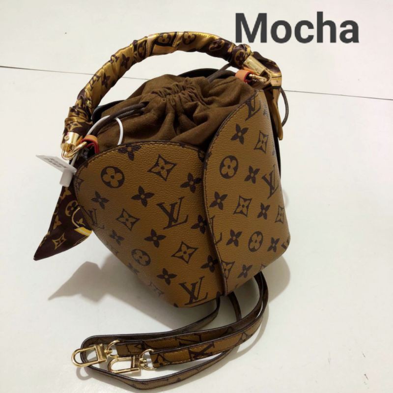 Jual tas lv serut set poth new model premium a brended (Kode 005)) di  Seller maniacmall - Wijaya Kusuma, Kota Jakarta Barat