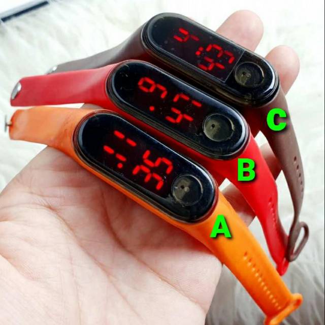 Jual Jam Tangan Digital Bentuk Kapsul Cocok Dipakai Untuk Siapa Saja