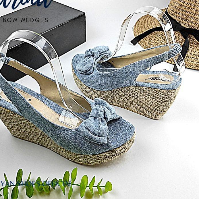 Levis wedges hotsell