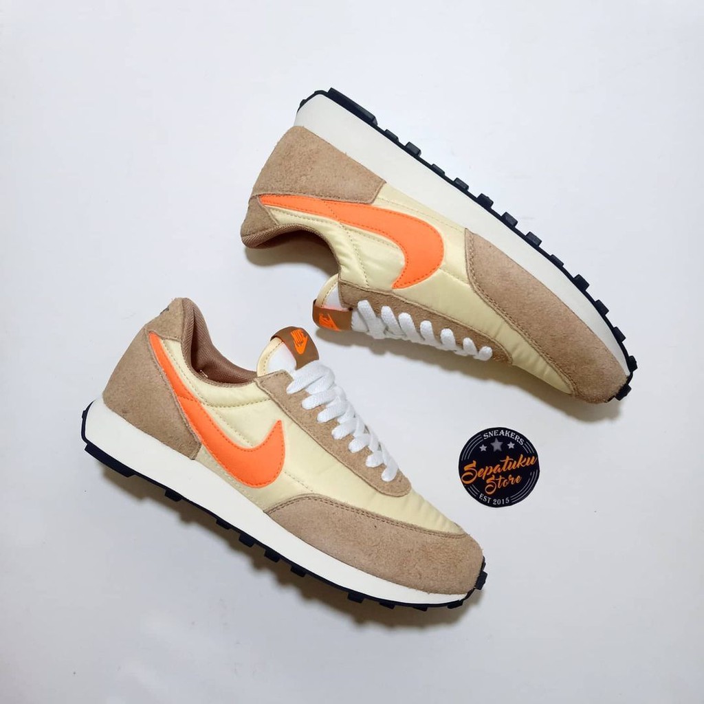 Jual Sepatu Nike Daybreak Vegas Gold College Orange Shopee Indonesia