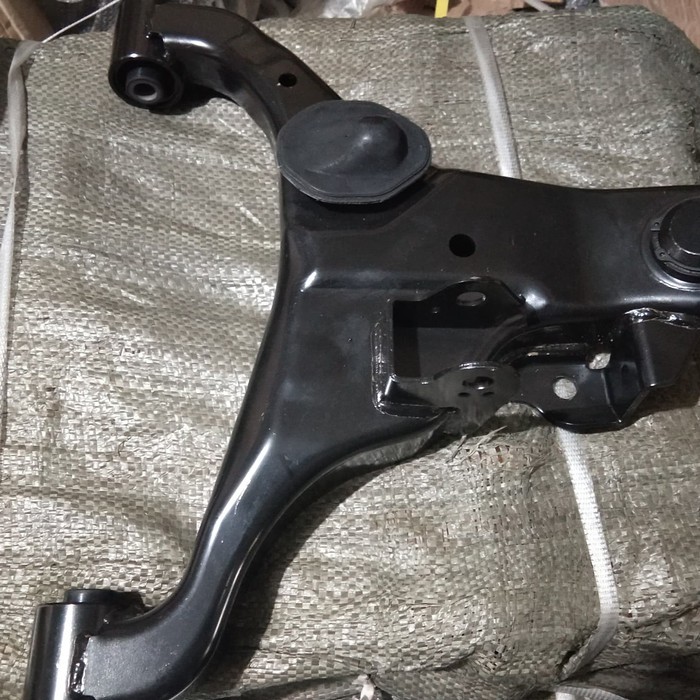 Jual Lower Arm Nissan Navara (RH) | Shopee Indonesia