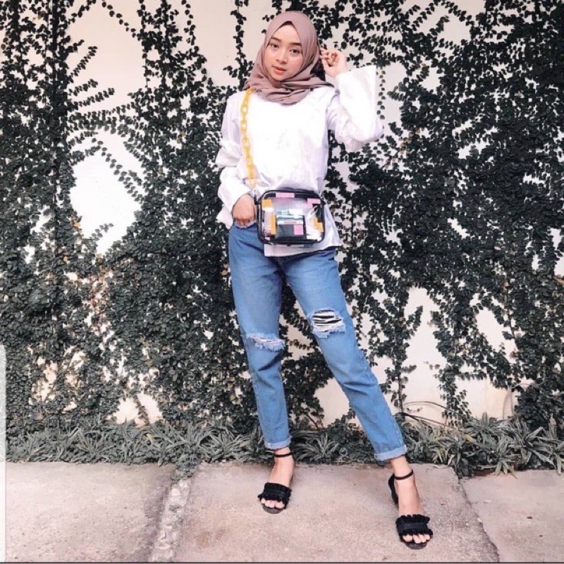 Ripped jeans hot sale hijab outfit