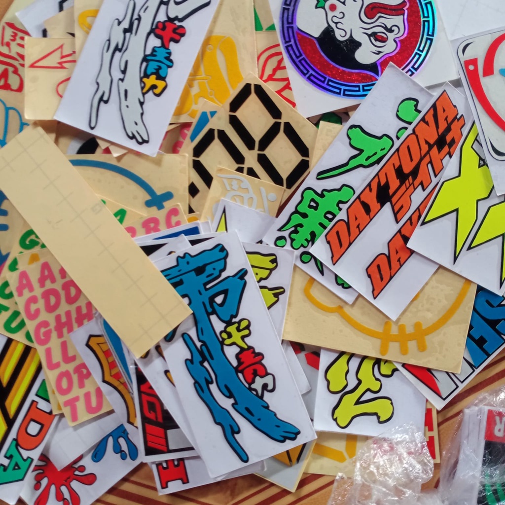 Jual Bonus Stiker Cutting kata kata dan gambar Random 1pcs | Shopee ...
