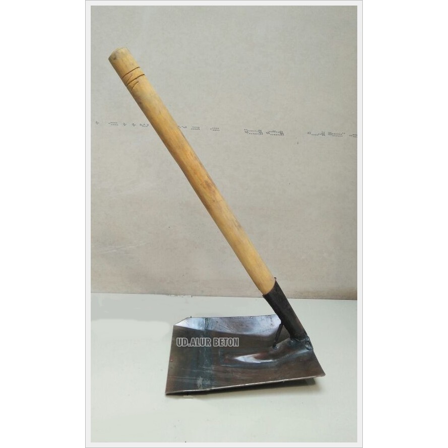 Jual Cangkul Sekop Baja Hitam - PacuL Sekrop Gagang Kayu | Shopee Indonesia