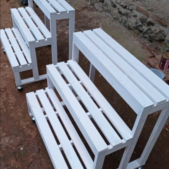 Jual Rak Tanaman - Rak Tanaman Super Cantik Tiga Susun Bahan Kayu ...