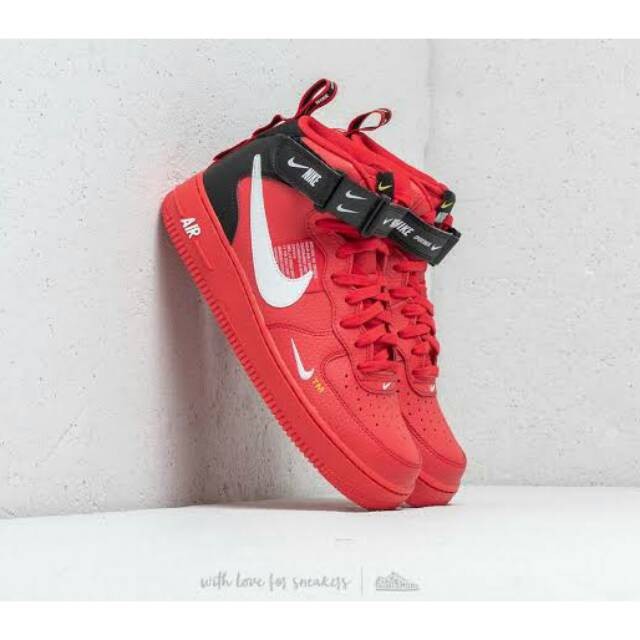 nike air force 1 07 lv8 mid red
