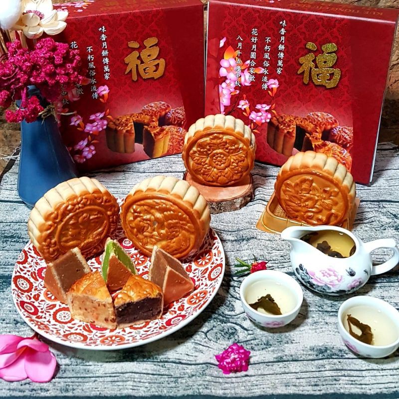 Jual Mooncake Kue bulan Moon cake CSW Tausa Hitam / Tauyung Kacang ...