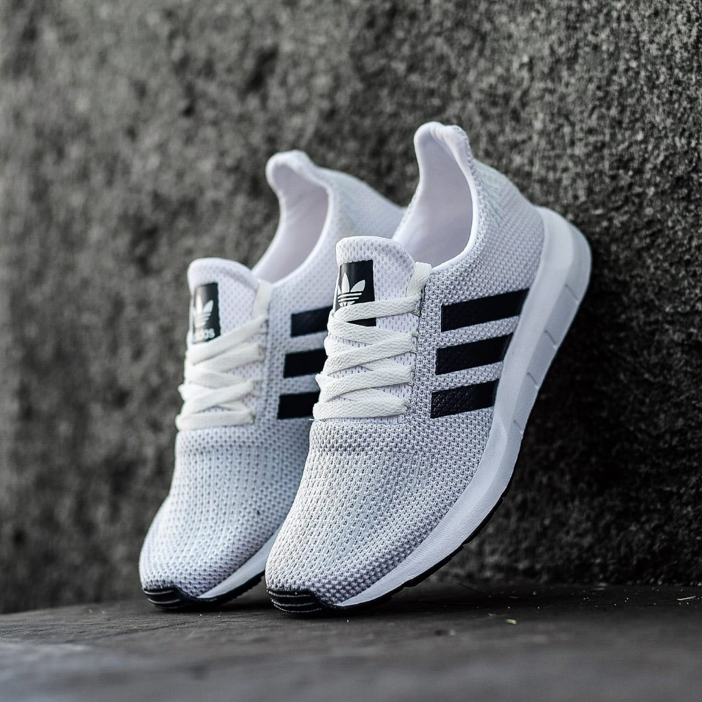 Jual Sepatu Adidas ORIGINAL Swift Run White Black Shopee Indonesia