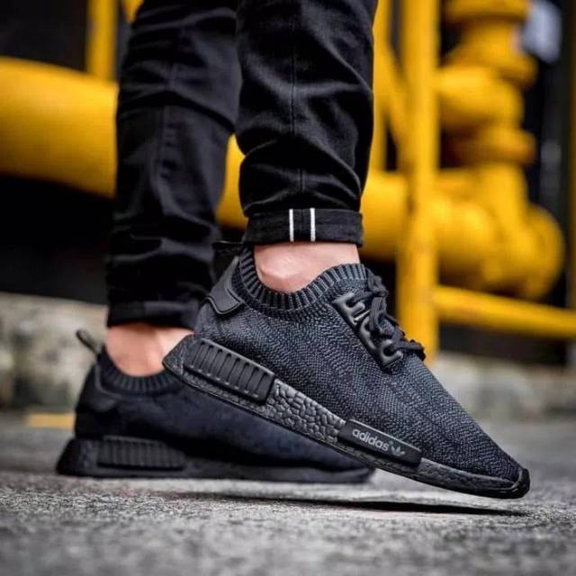 Adidas nmd r1 pk pitch black hotsell